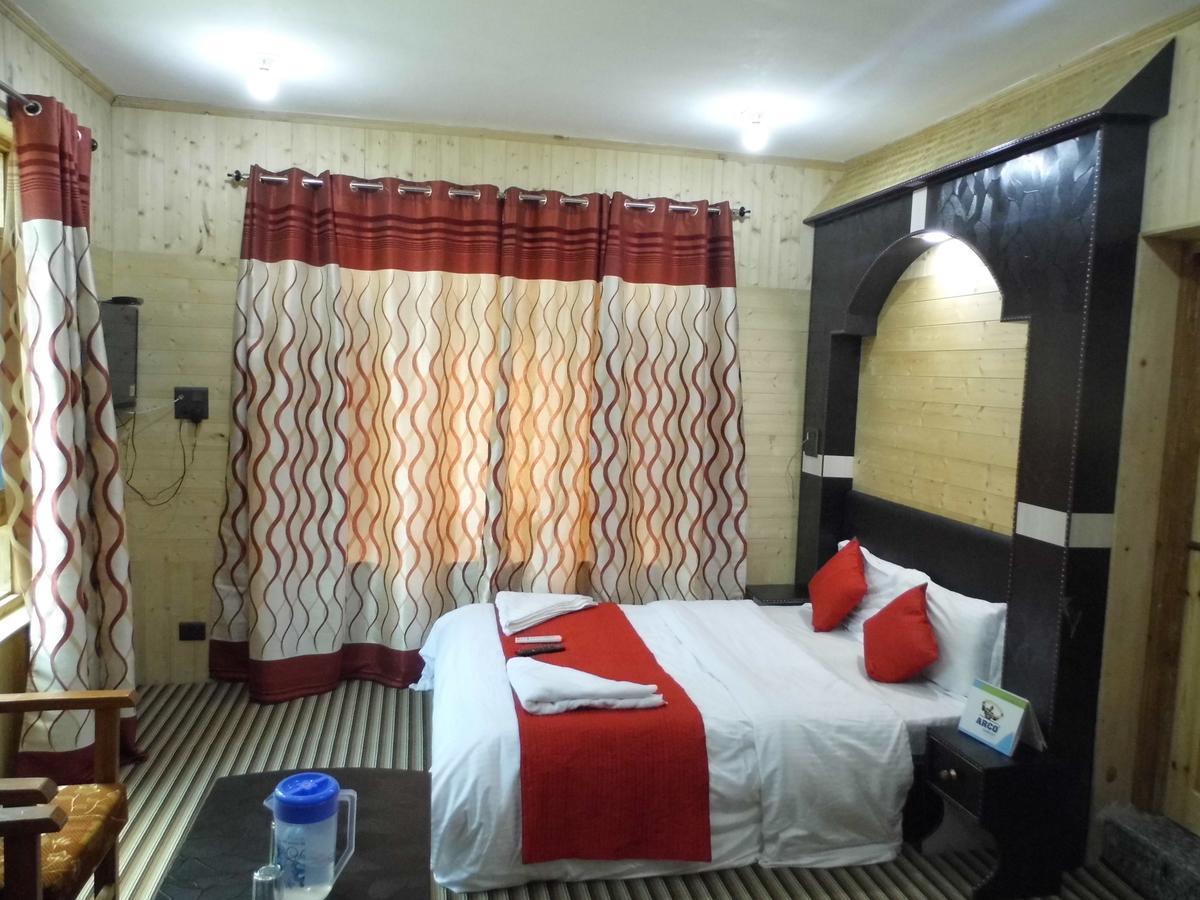 Hotel Gulmarg House Экстерьер фото